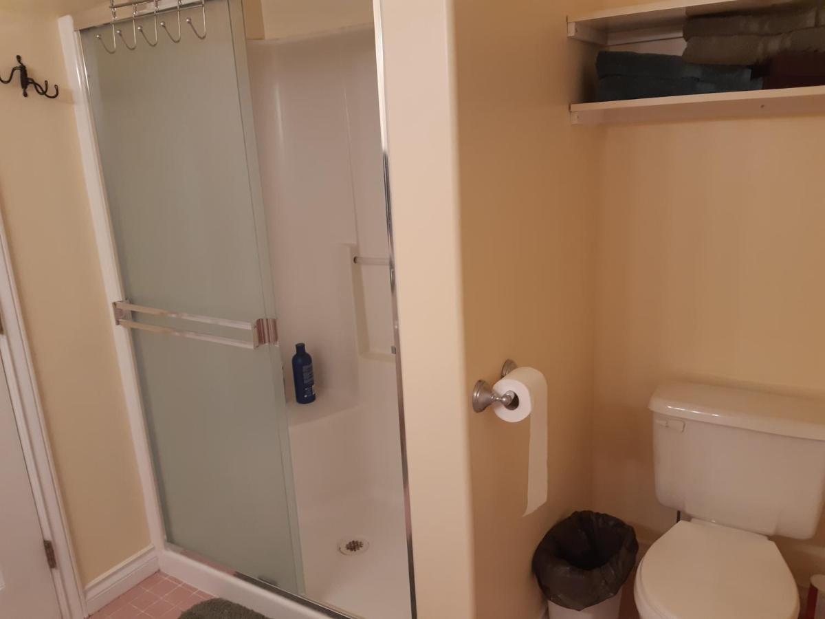 Lakeview House With 4 Rooms Kelowna Near Downtown & Knox Moutain Zewnętrze zdjęcie