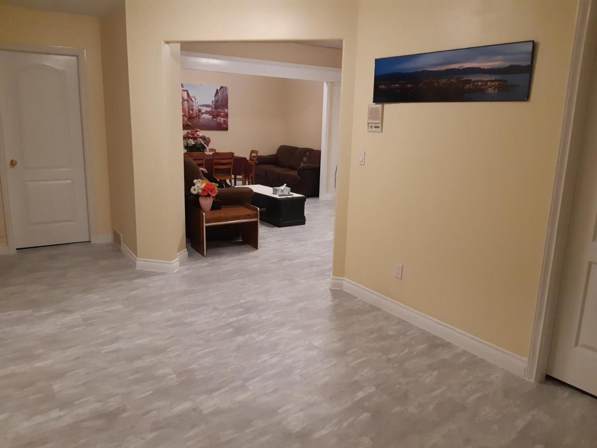 Lakeview House With 4 Rooms Kelowna Near Downtown & Knox Moutain Zewnętrze zdjęcie