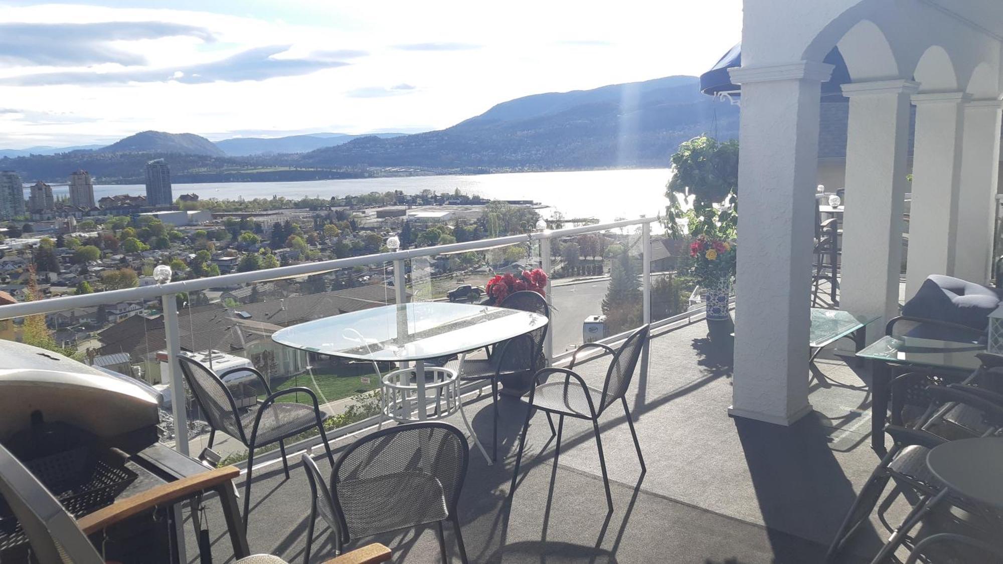 Lakeview House With 4 Rooms Kelowna Near Downtown & Knox Moutain Pokój zdjęcie